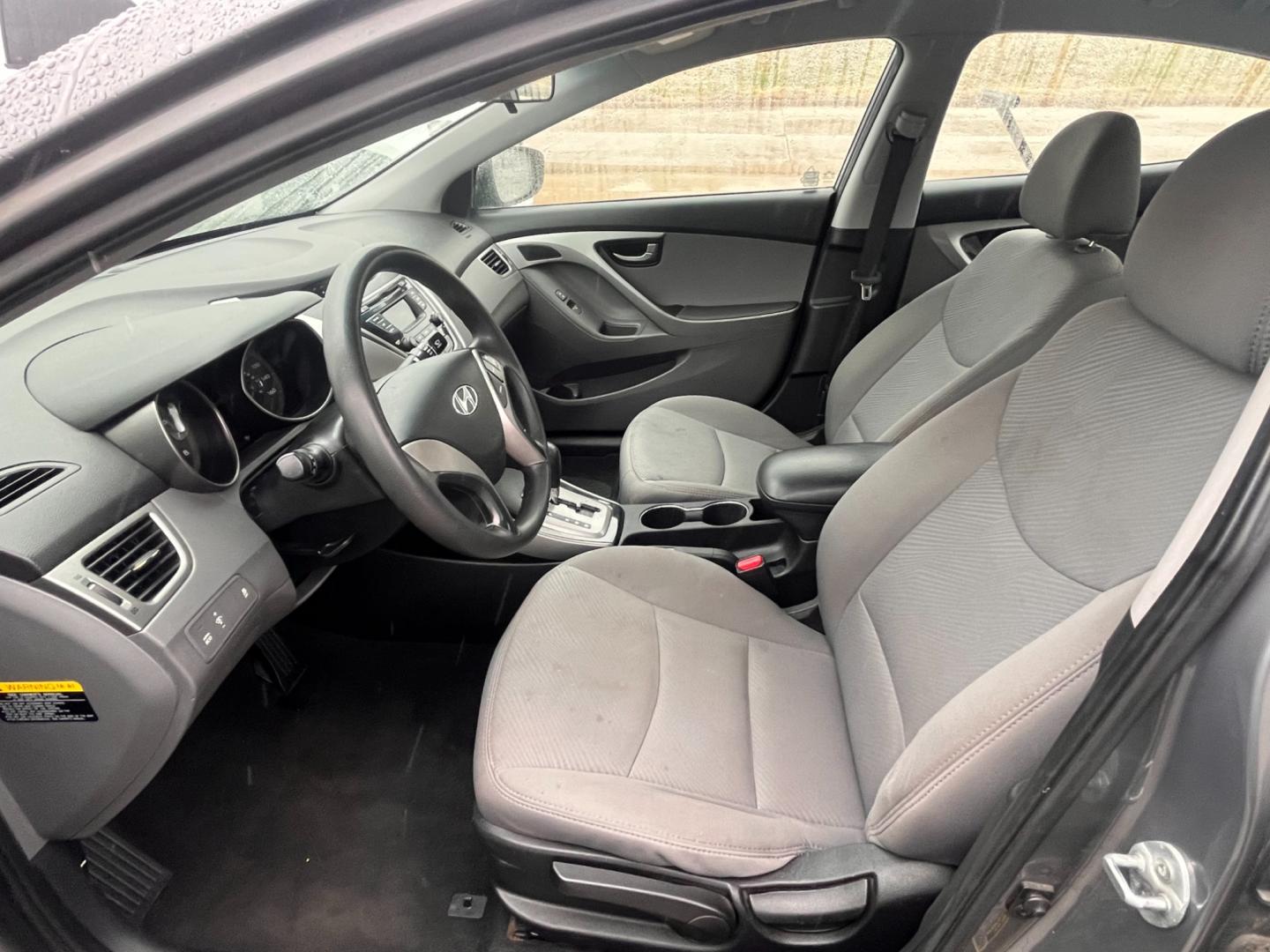 2013 GRAY HYUNDAI ELANTRA GLS; LIMITED Limited (5NPDH4AE1DH) with an 1.8L L4 DOHC 16V engine, 6-Speed Automatic transmission, located at 8101 E. Skelly Dr., Tulsa, OK, 74129, (918) 592-3593, 36.121891, -95.888802 - Photo#2